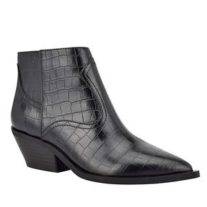 New Women’s Guess Boots